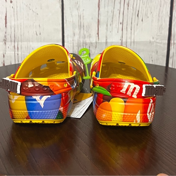 CROCS M&M'S x Crocs Classic Clog limited edition size 8 nwt - Picture 7 of 16